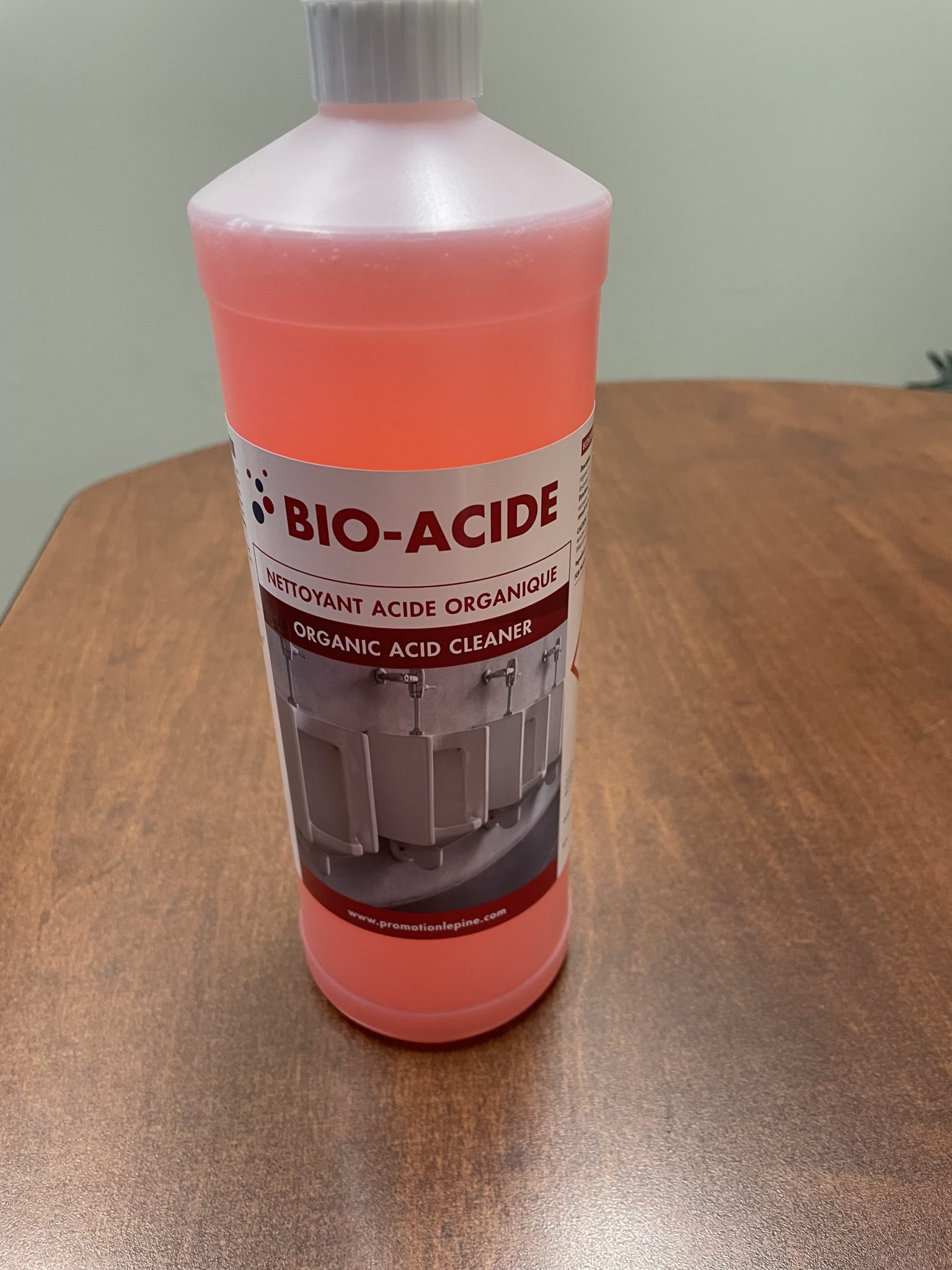 Nettoyant acide organique pour cuvettes et urinoirs BIOACIDE 950ml